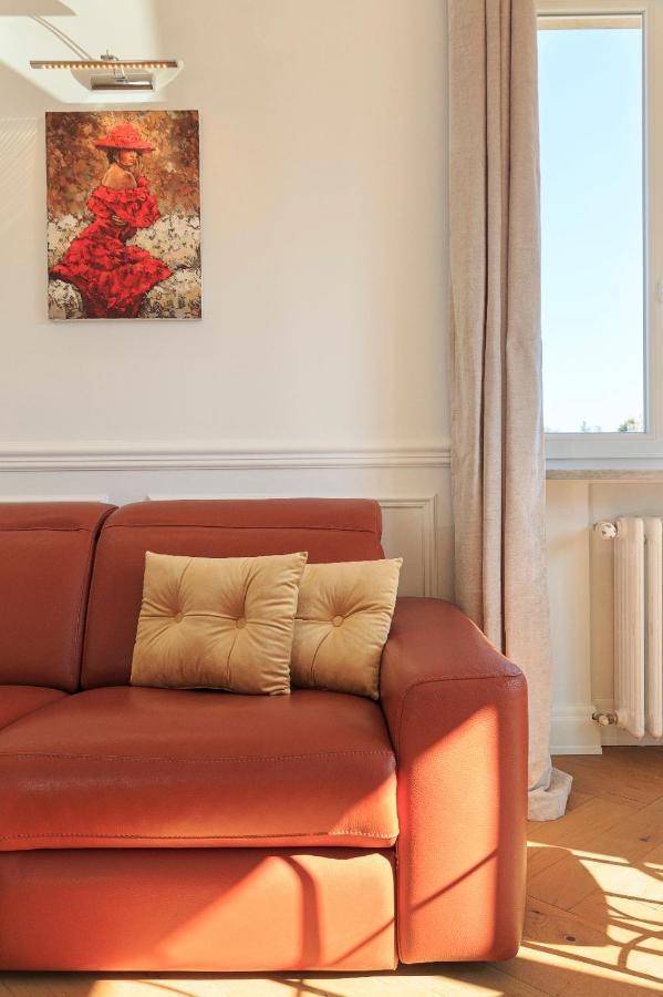 Apartamento Iris Apartment Леза Екстериор снимка